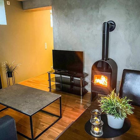 Two-Bedroom City Apartment With Fire Place, Free Parking And Fjordview Terrace - Calm And Central Ålesund Exterior foto